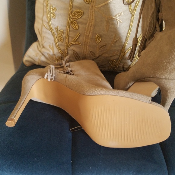 Steve Madden Fabrice Suede Peep Toe Booties - Picture 2 of 4